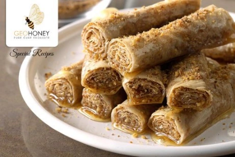 Honey Cinnamon Roll-Ups: Drizzle & Nibble To Satisfy Your Hunger